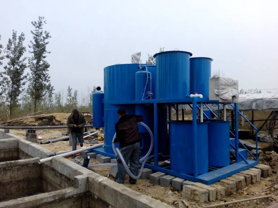 豎流式氣浮機(jī) 豎流式氣浮機(jī)